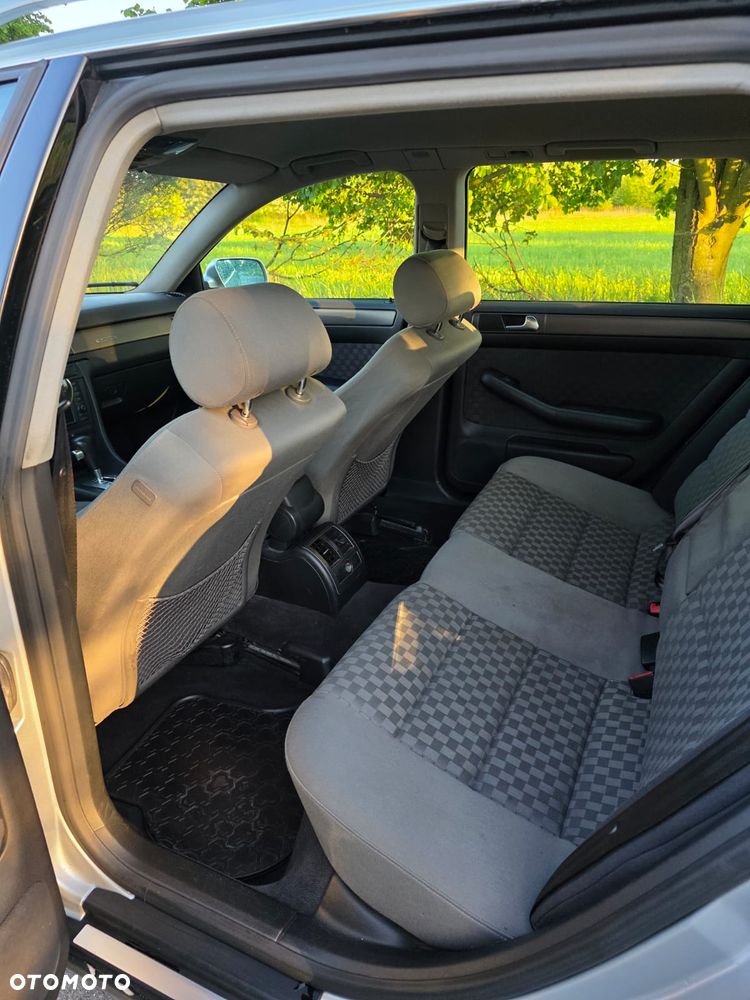 Audi A6 Avant - 10