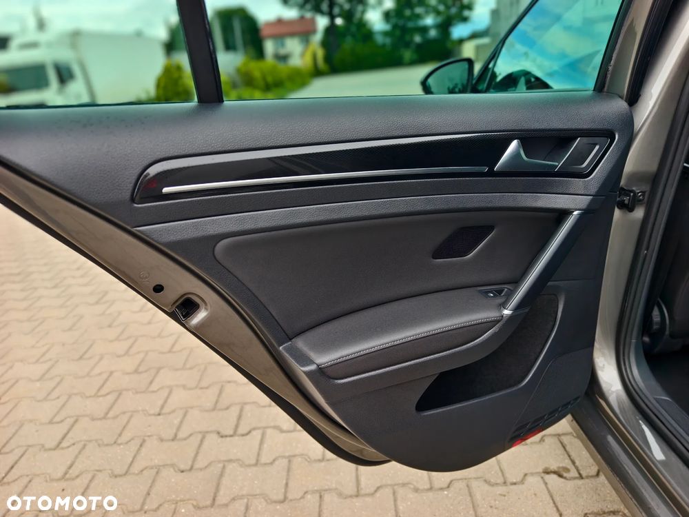 Volkswagen Golf 2.0 BlueTDI DSG Highline - 11