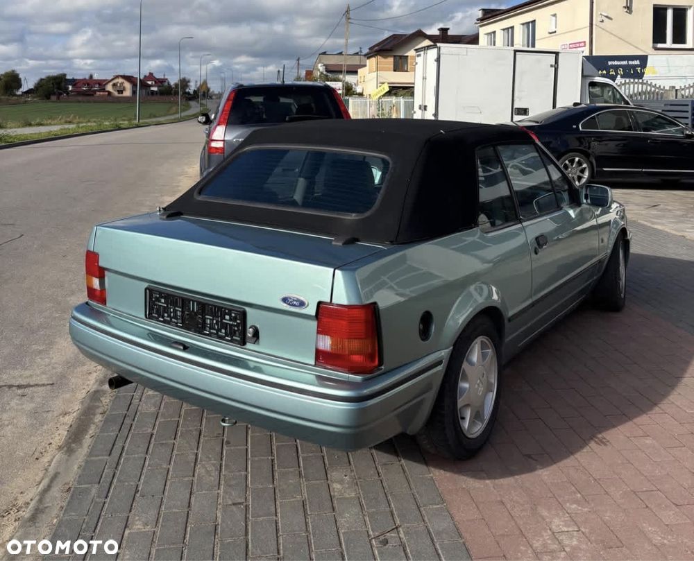 Ford Escort - 3