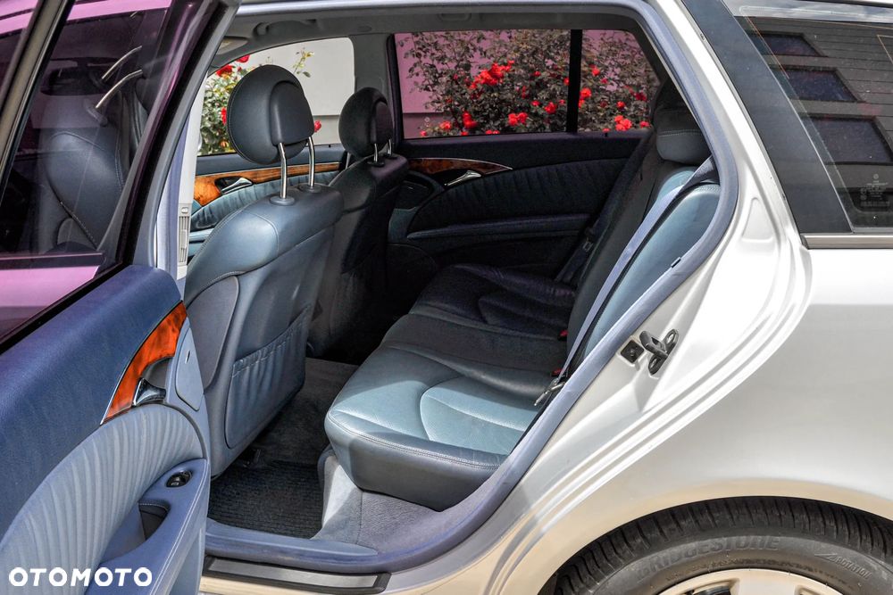 Mercedes-Benz Klasa E 350 4-Matic T Avantgarde - 8
