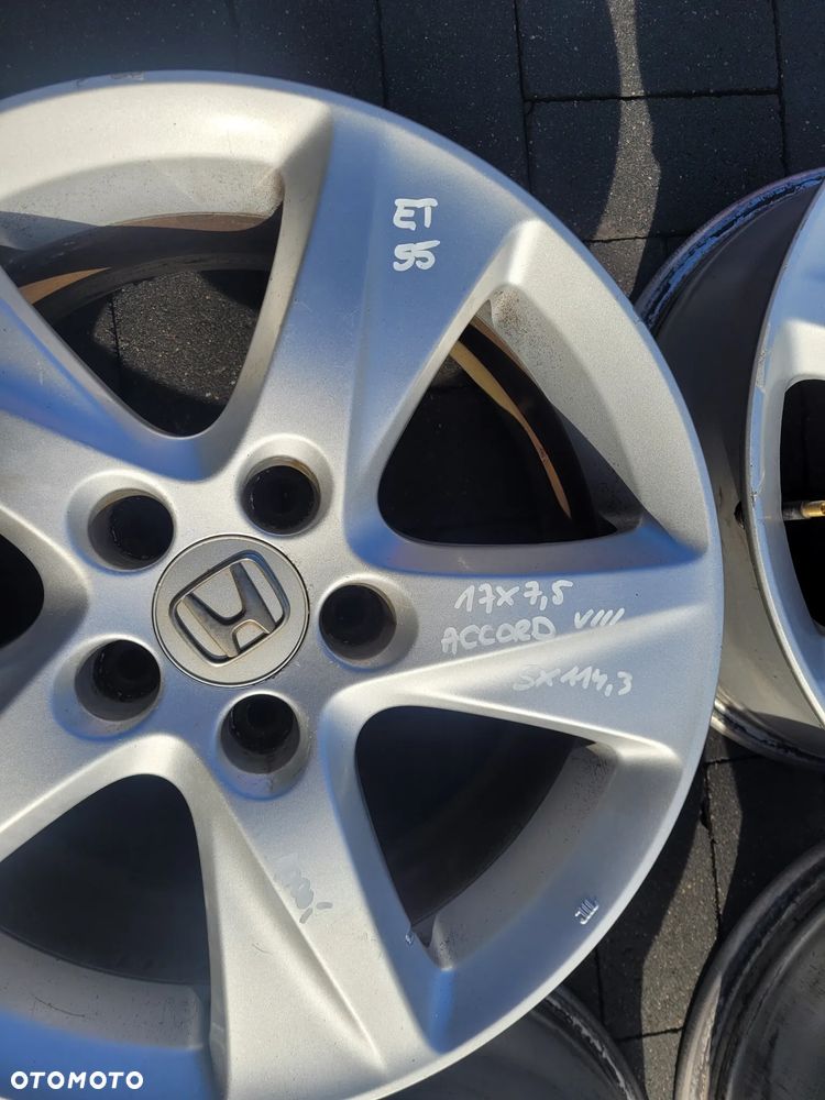 Honda accord VIII Felgi aluminiowe 7,5/17 cali 5x114,3 - 15