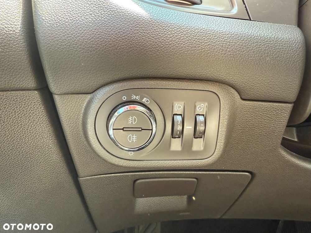 Opel Zafira Tourer 1.4 Turbo Automatik Business Innovation - 10