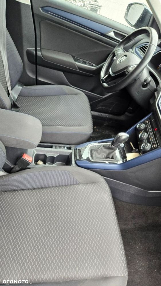 Volkswagen T-Roc - 22