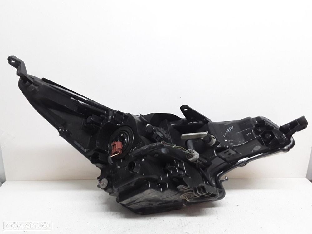 FAROL ESQUERDO TOYOTA AVENSIS T27 - 1