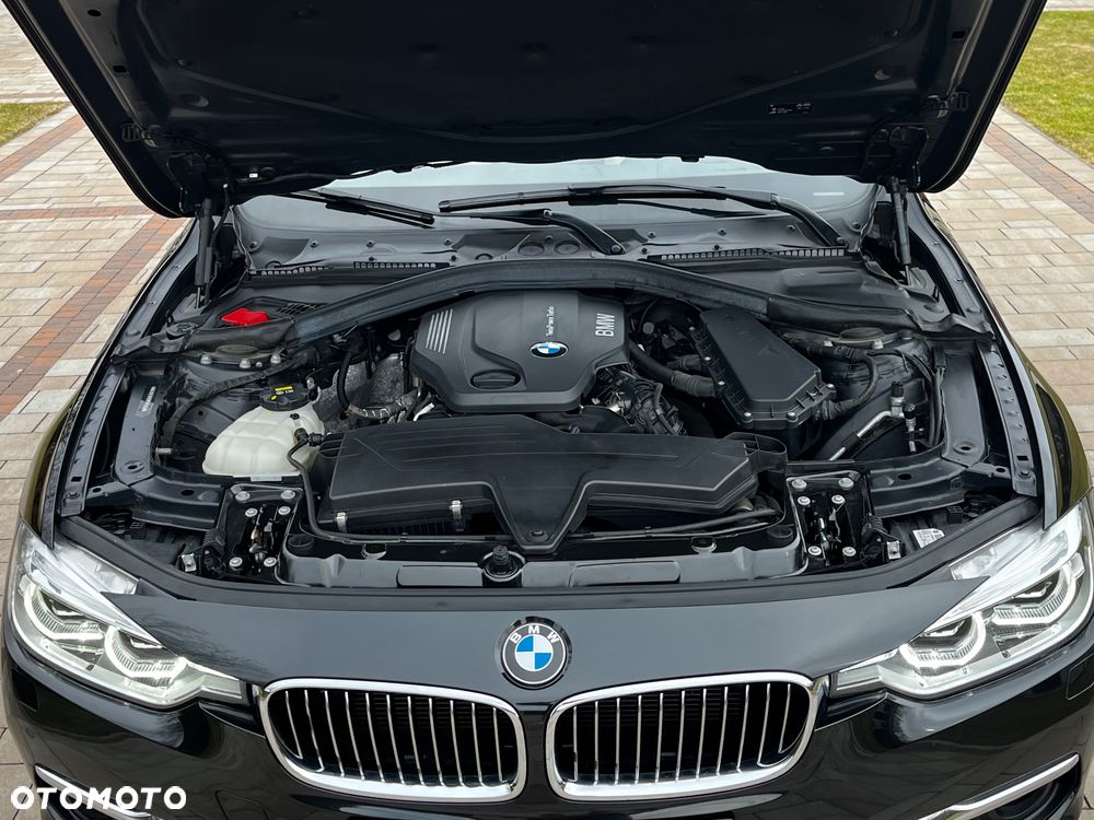 BMW Seria 3 320d xDrive Luxury Line sport - 40