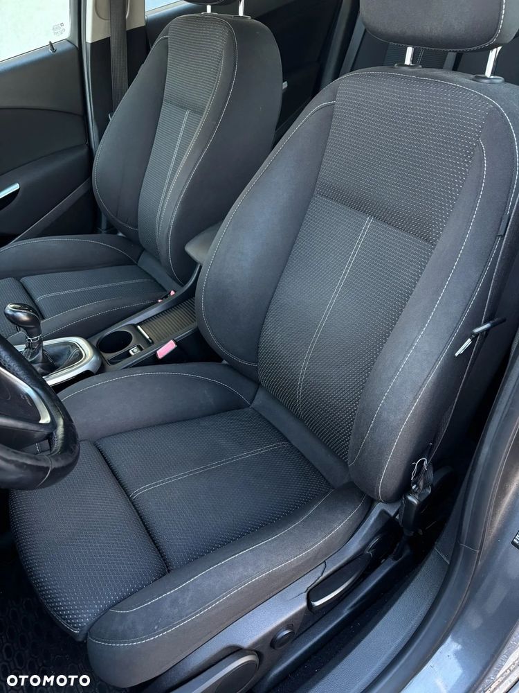 Opel Astra 1.4 T Cosmo - 10