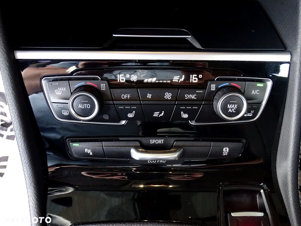 BMW Seria 2 216d Luxury Line - 21