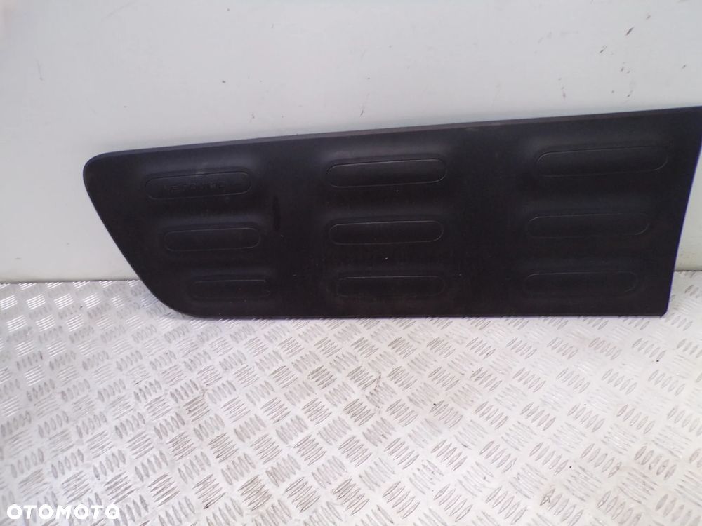 LISTWA DRZWI LEWY PRZÓD CITROEN C4 CACTUS - 1