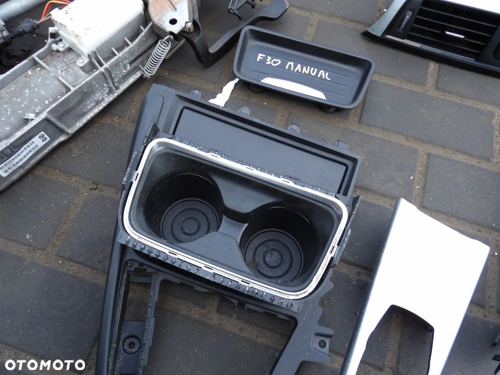 BMW - F30 - KOMPLET LISTEW OZDOBNYCH - DEKORY - KRATKI NAWIEWU - SZCZOTKOWANE ALUMINIUM - MANUAL - EUROPA - 9218549  9218551 - 2