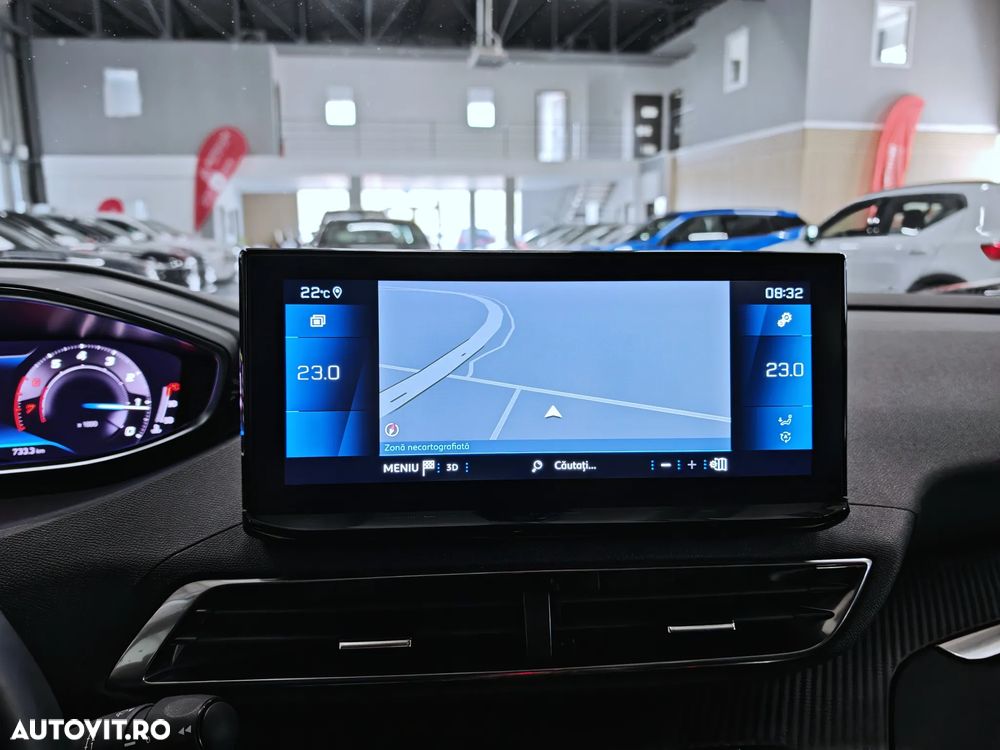 Peugeot 3008 1.2 PureTech S&S EAT8 Allure - 21