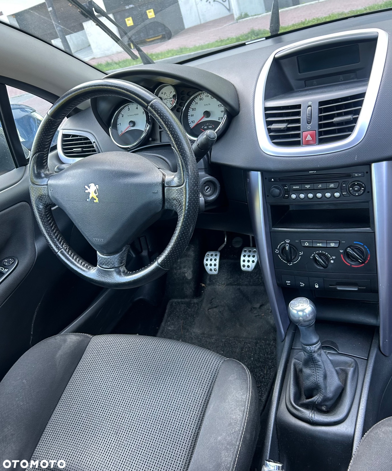 Peugeot 207 CC 1.6 Sport - 11