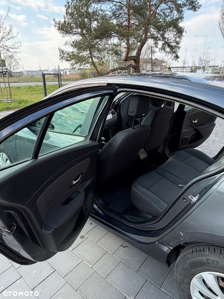 Renault Fluence 1.6 16V Expression - 20