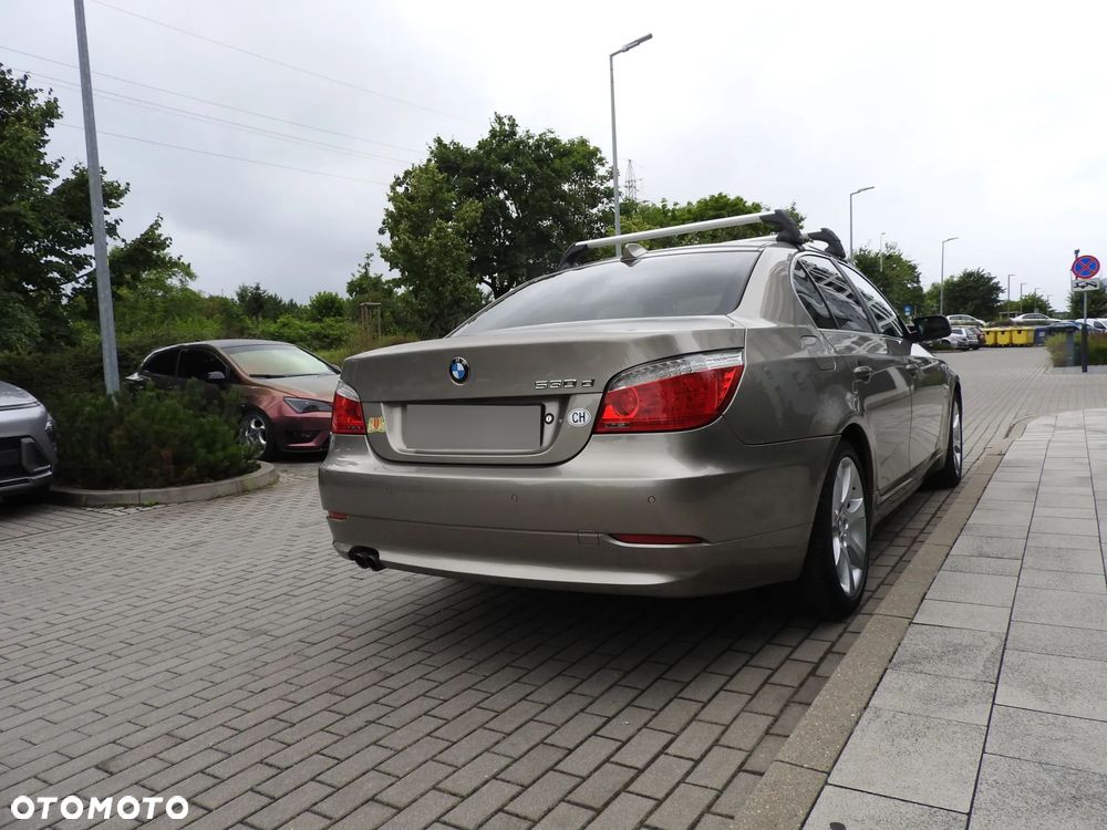 BMW Seria 5 530d xDrive - 13