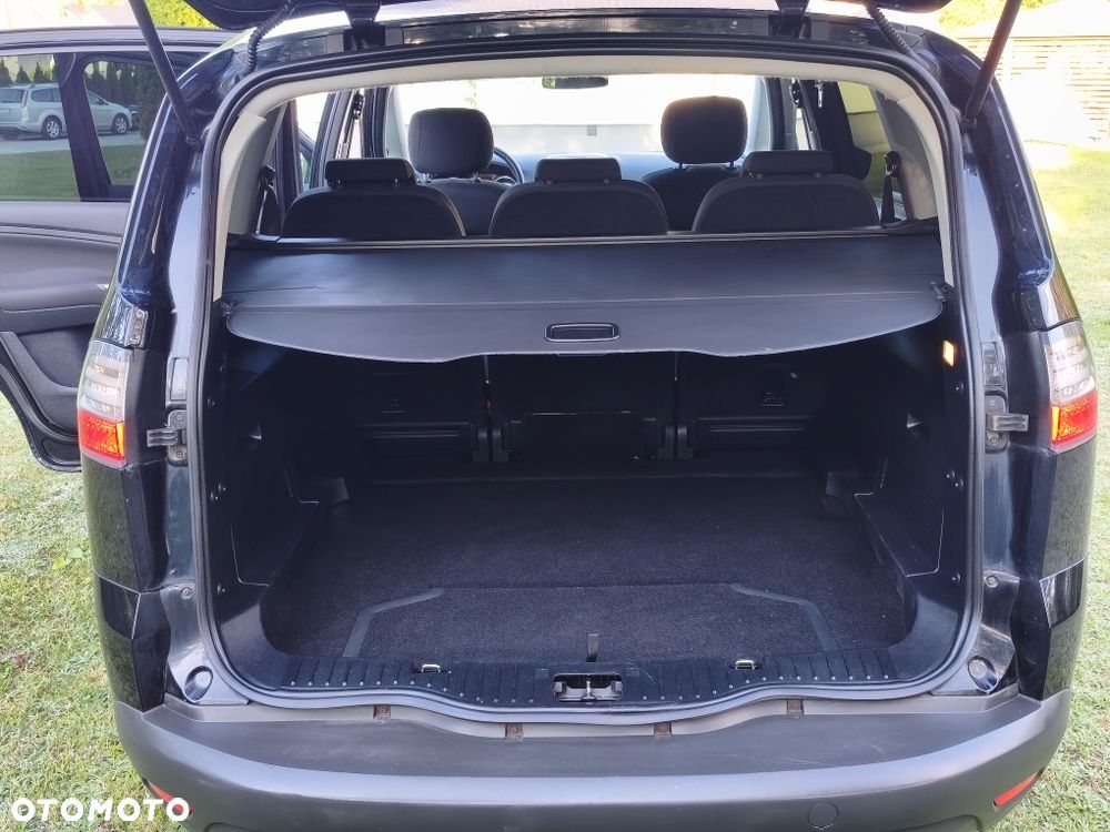 Ford S-Max - 8