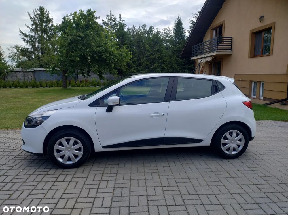Renault Clio 1.2 16V 75 Life - 4