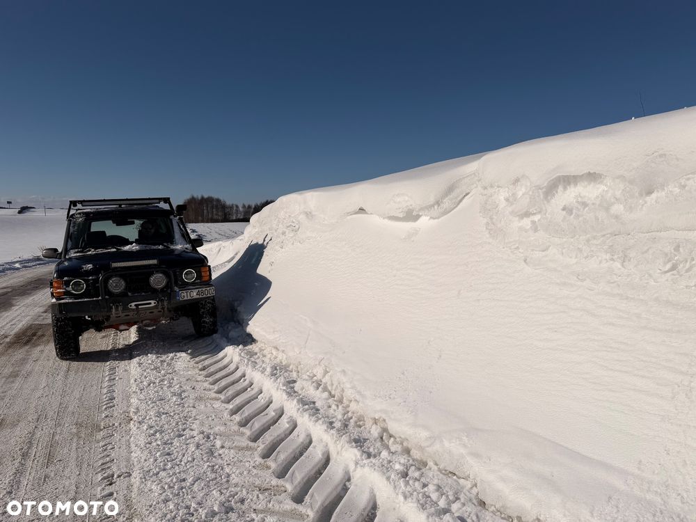 Land Rover Discovery - 25