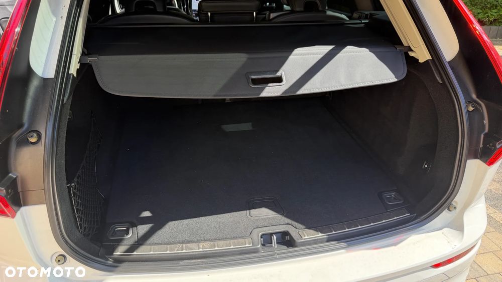 Volvo XC 60 B4 D AWD Geartronic RDesign - 32