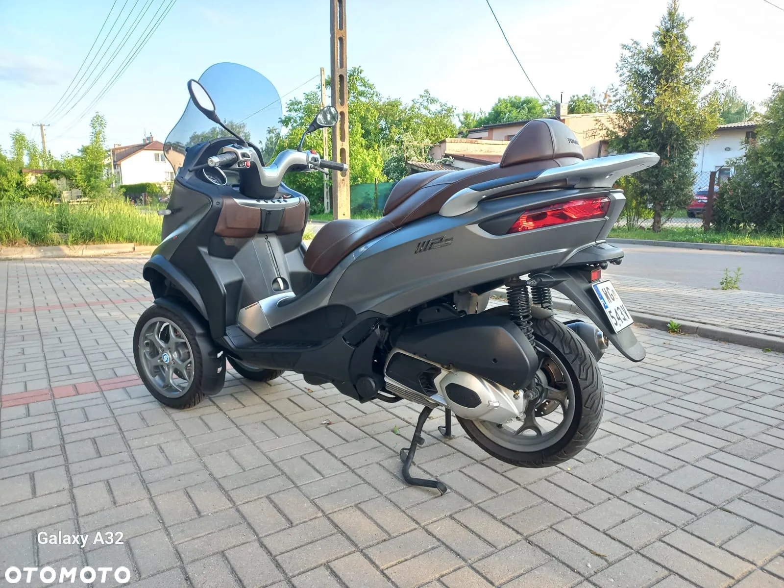 Piaggio MP-3 - 6