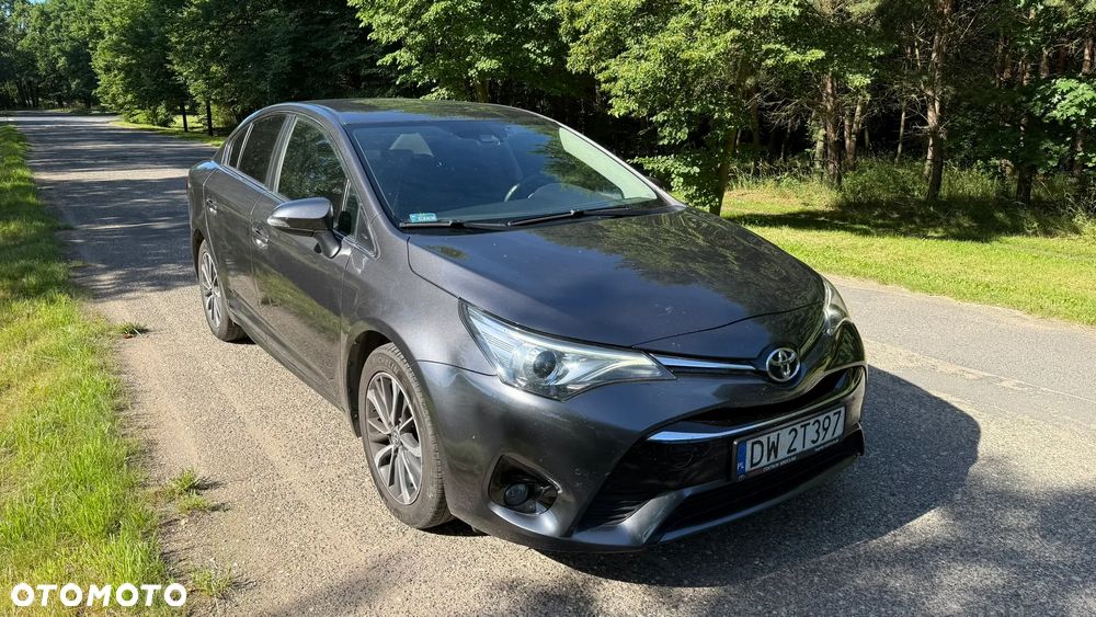 Toyota Avensis 1.8 Premium - 2