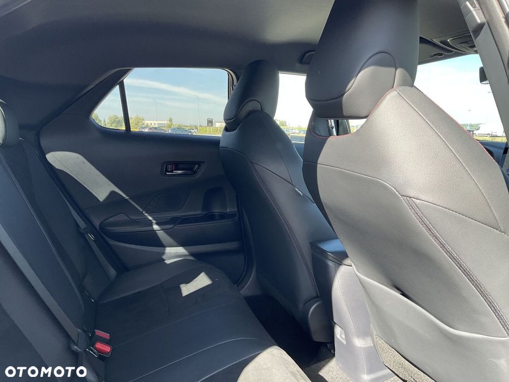 Toyota C-HR - 16