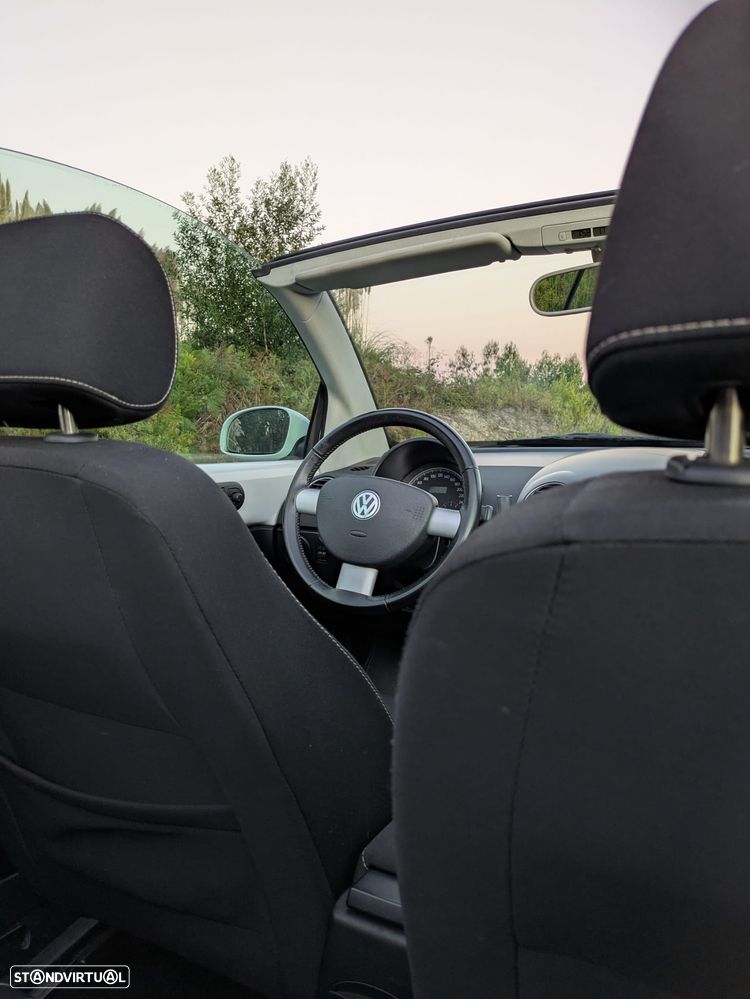 VW New Beetle - 17