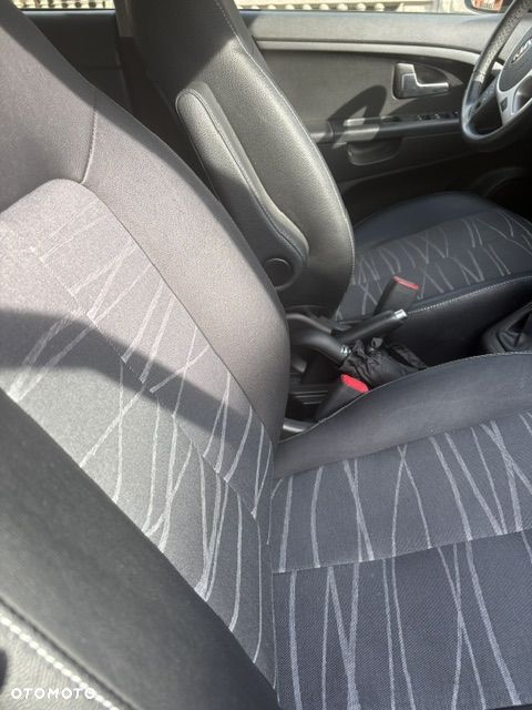 Kia Venga 1.4 Business Line - 16
