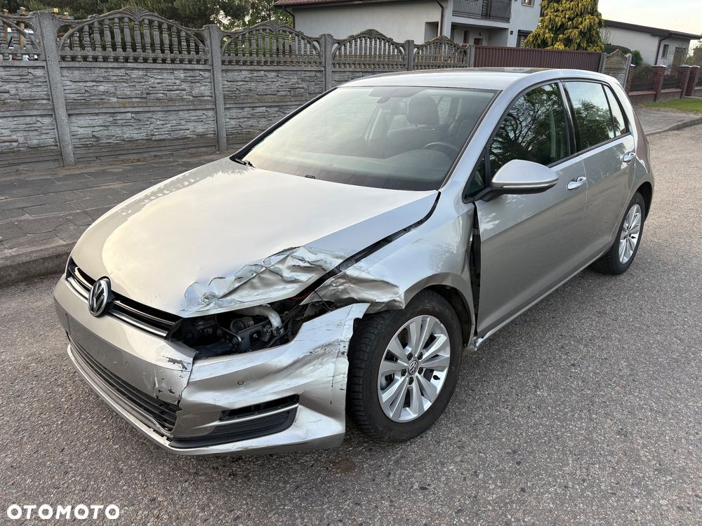 Volkswagen Golf - 8