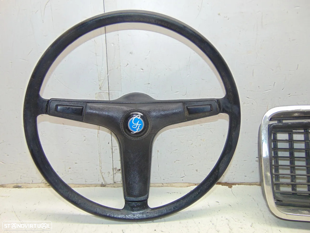 Mazda 818 Volante/Grelha - 4