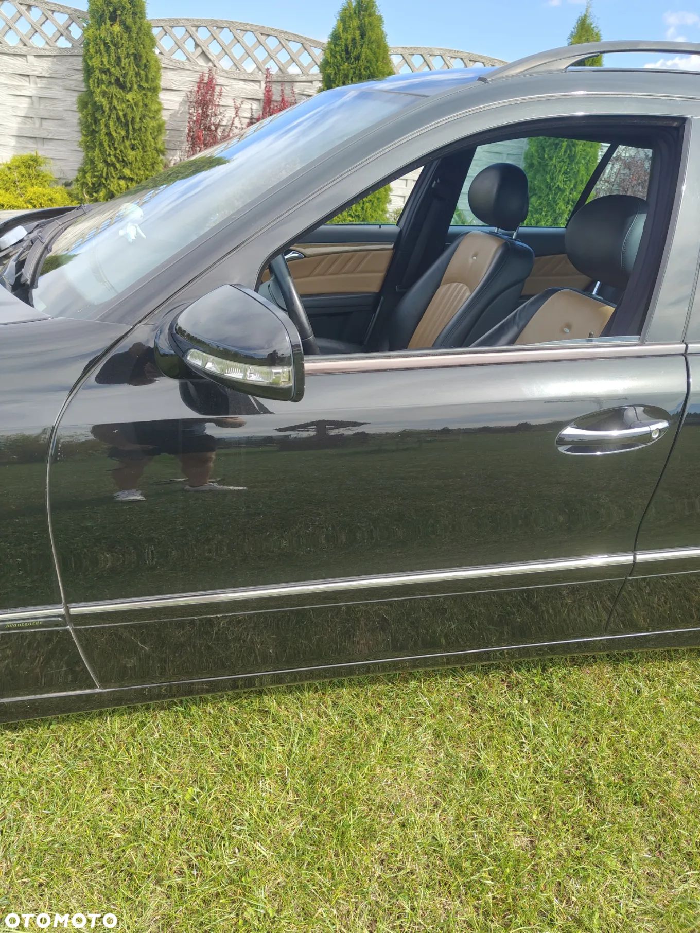 MERCEDES W211 DRZWI Przednie Przód Lewe 197 Igła - 1