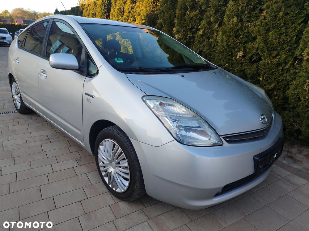 Toyota Prius - 5