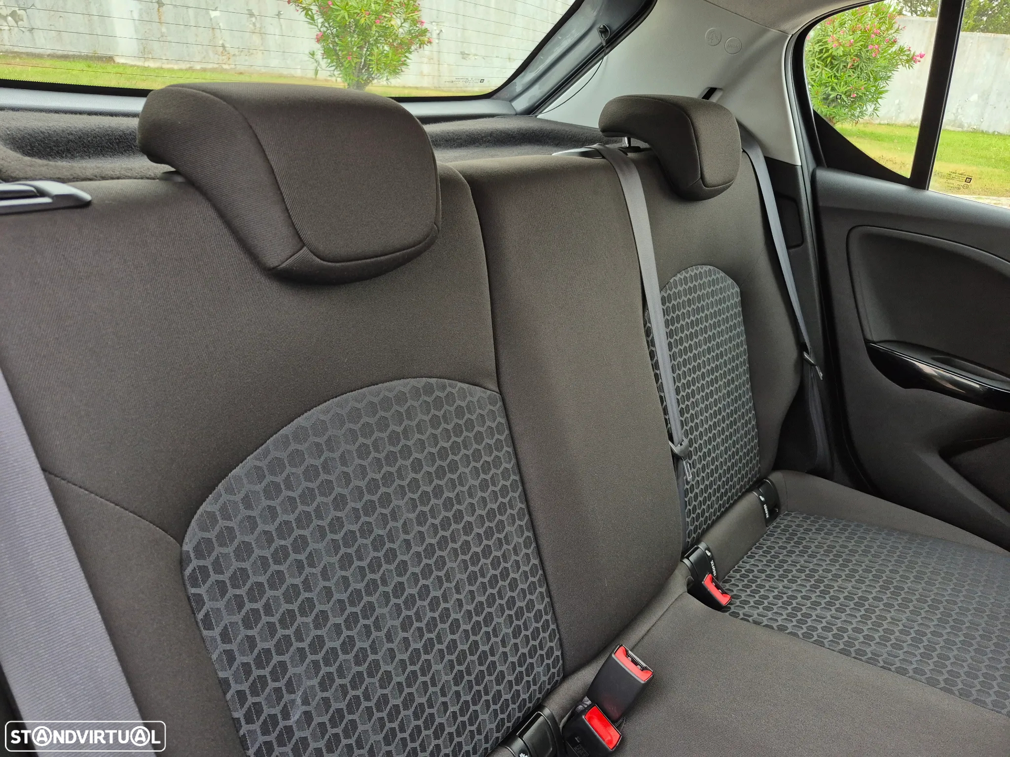 Opel Corsa 1.3 CDTi Enjoy - 17
