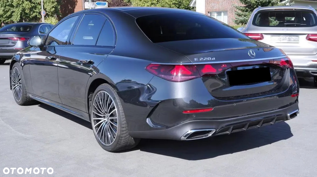 Mercedes-Benz Klasa E 220 d 4-Matic AMG - 3