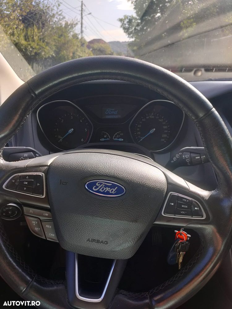 Ford Focus 1.5 TDCi ST-Line - 5