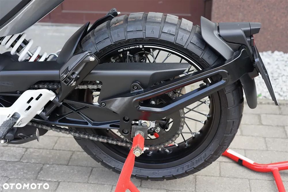 Husqvarna Svartpilen - 23