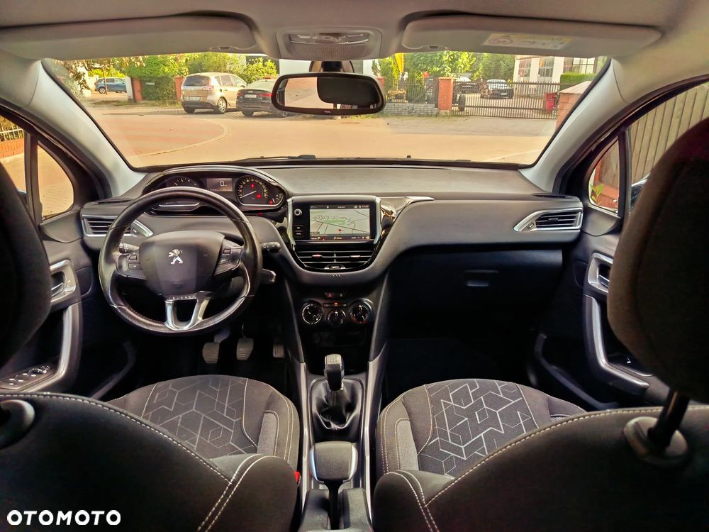 Peugeot 2008 - 12