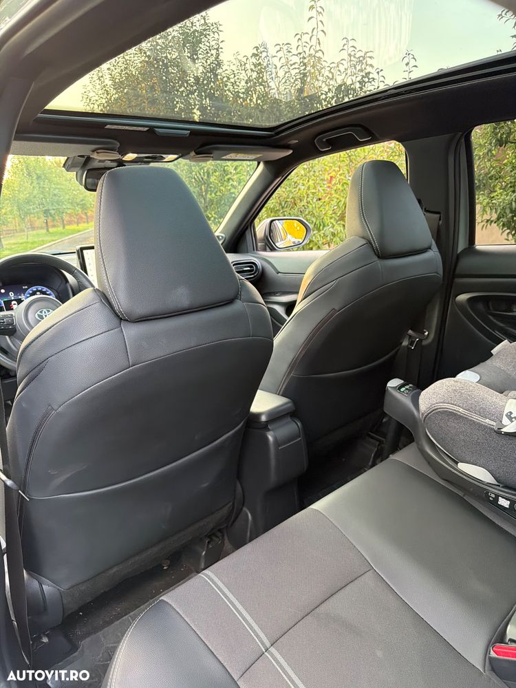 Toyota Yaris Cross - 18