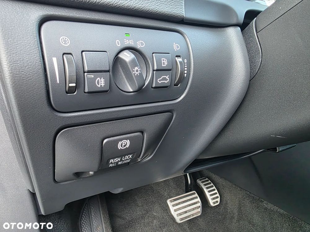 Volvo V60 D3 Geartronic Summum - 26
