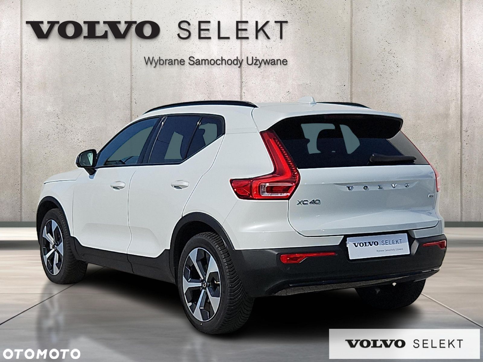 Volvo XC 40 B3 Plus Dark - 4