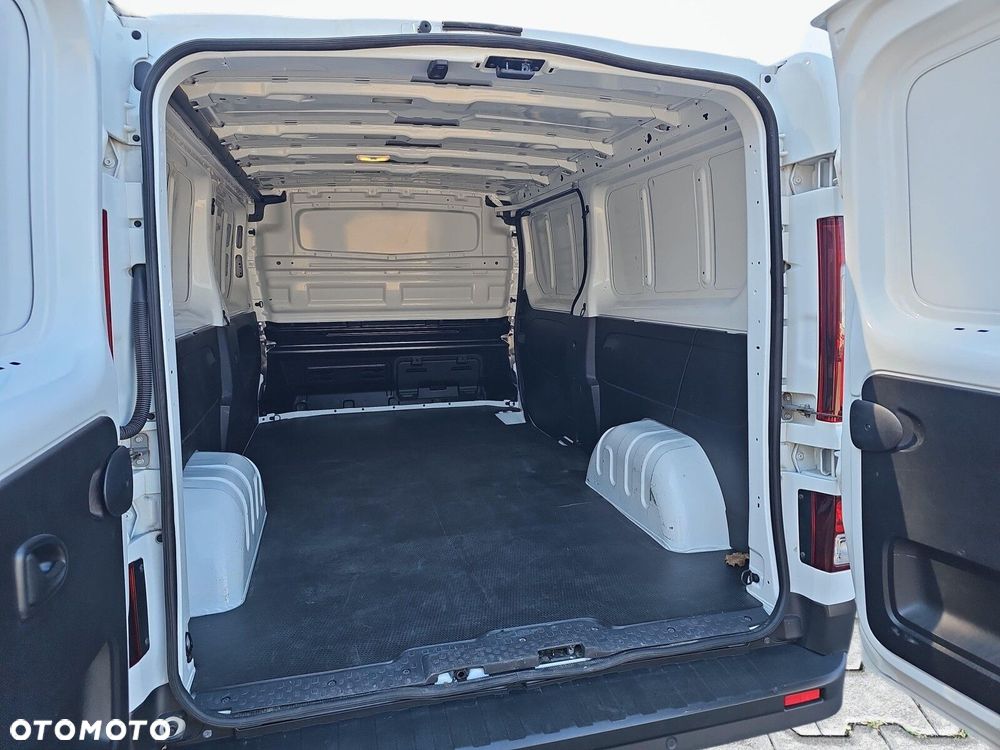 Renault Trafic - 28