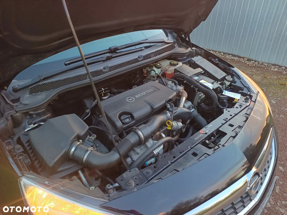 Opel Astra 2011