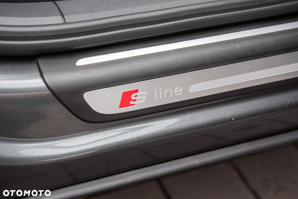 Audi Q3 2.0 TFSI Quattro Design S tronic - 34