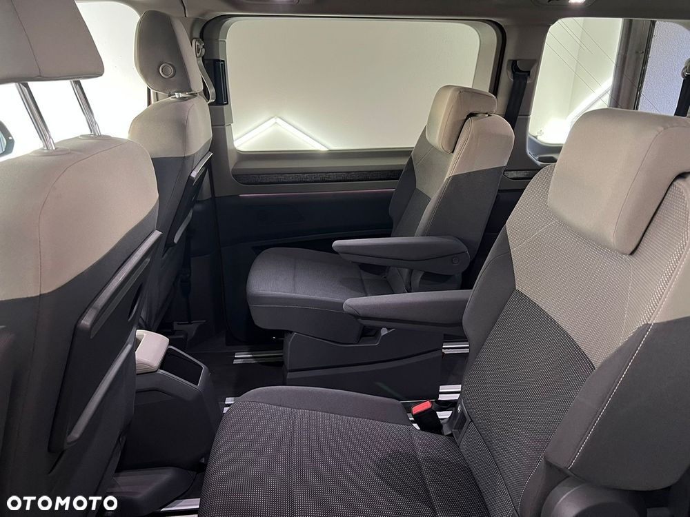 Volkswagen Multivan - 9