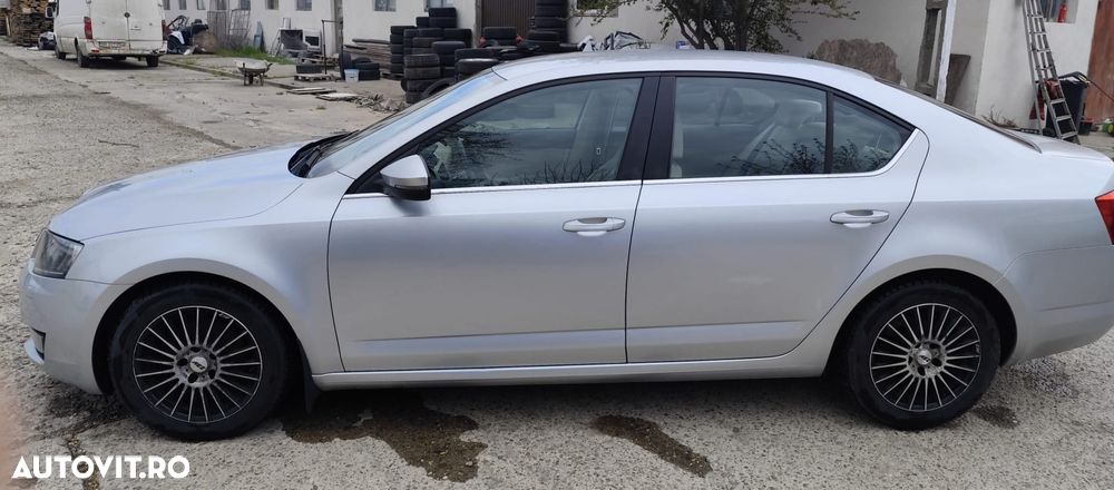 Skoda Octavia 2.0 TDI Green tec Elegance - 10