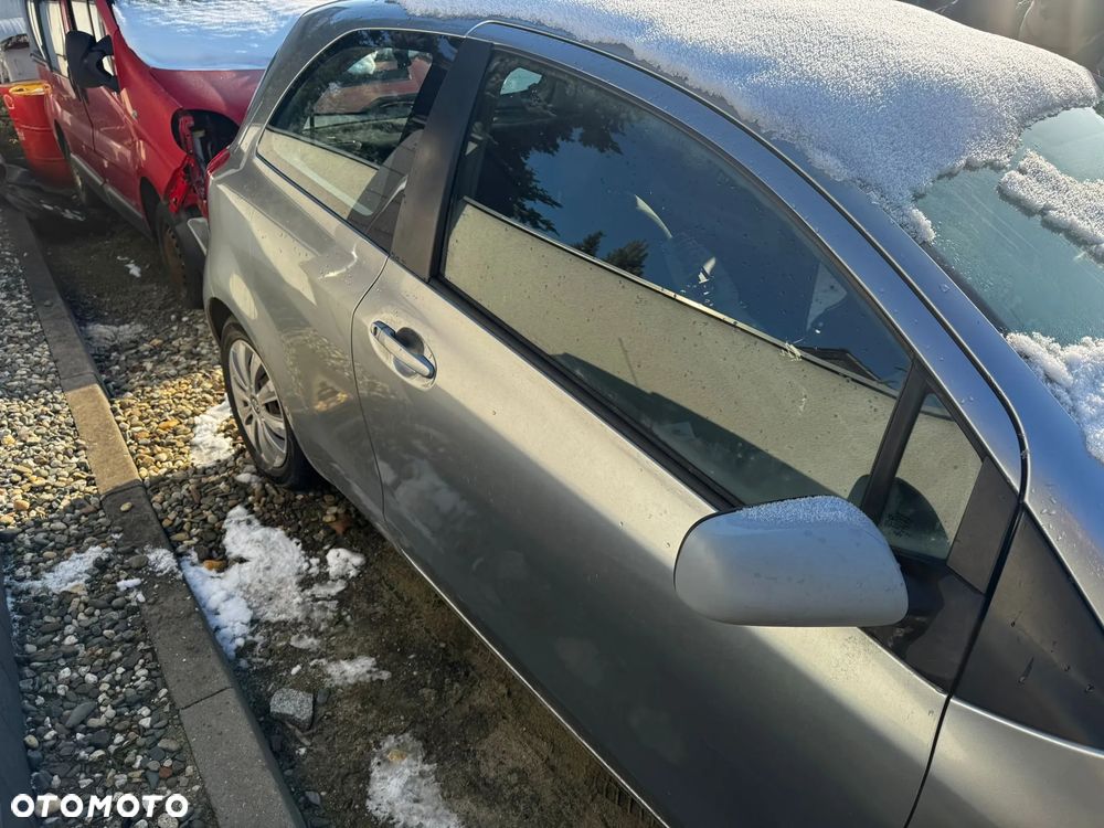 Toyota Yaris 1.0 Terra - 5