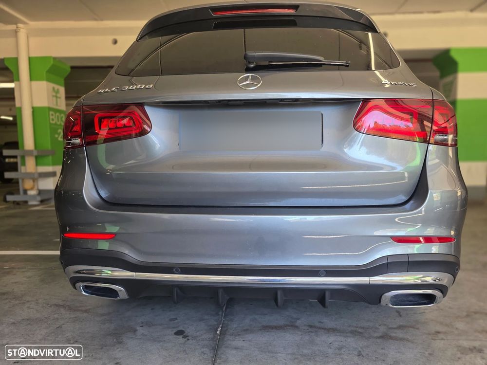 Mercedes-Benz GLC 300 d 4Matic 9G-TRONIC AMG Line - 23
