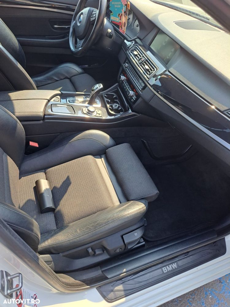 BMW Seria 5 520d Aut. - 13