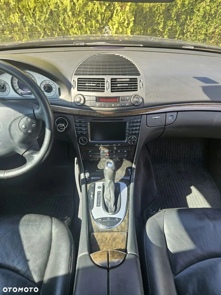 Mercedes-Benz Klasa E 500 4-Matic Avantgarde - 22