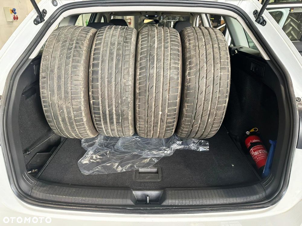 Volkswagen Golf 2.0 TDI Life - 20