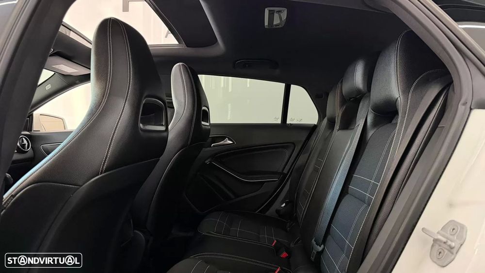 Mercedes-Benz CLA 200 d Shooting Brake AMG Line - 26