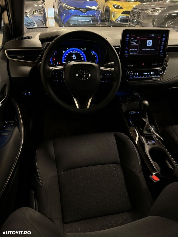 Toyota Corolla 1.8 Hybrid Team Deutschland - 15